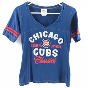 5th & Ocean Old-school Chicago Cubs V Neck T shirt